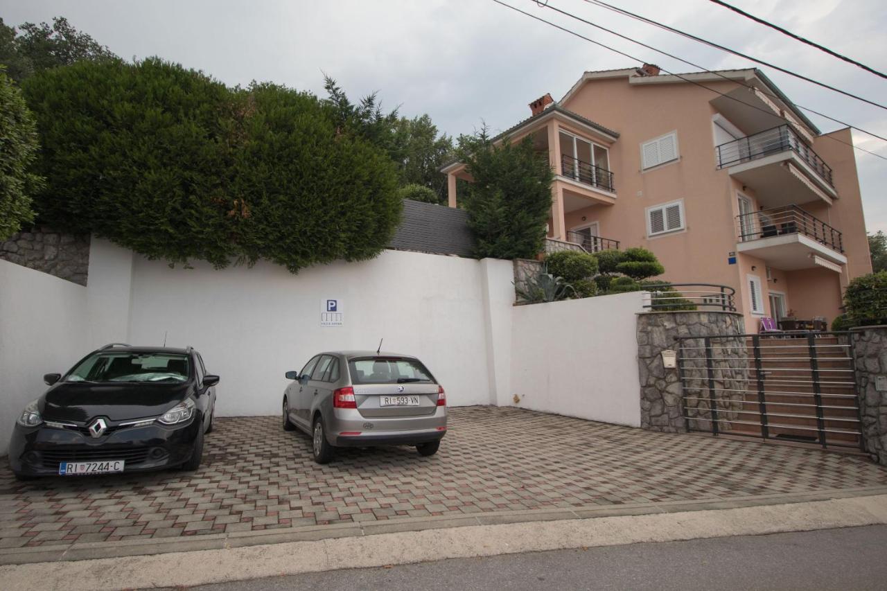 Apartments Villa Adore Ичичи Экстерьер фото