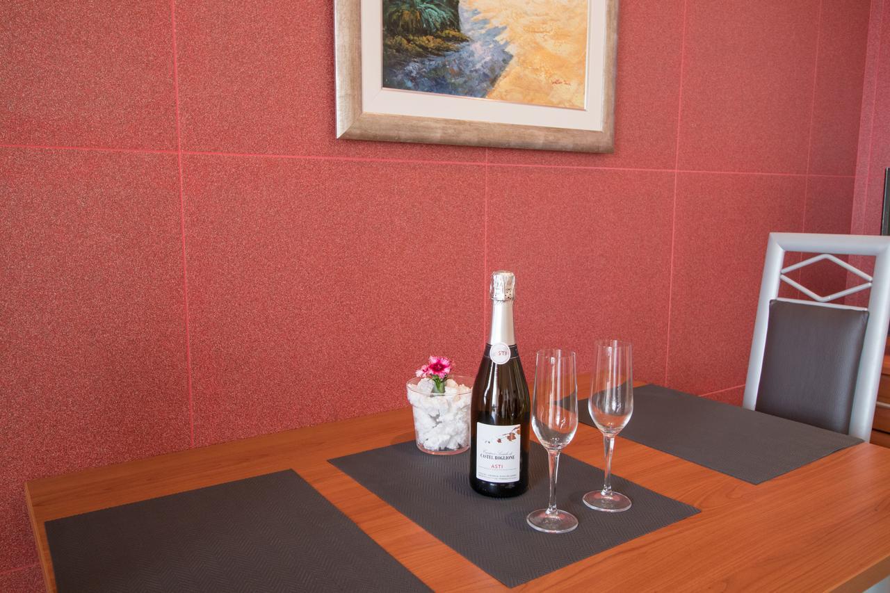 Apartments Villa Adore Ичичи Экстерьер фото