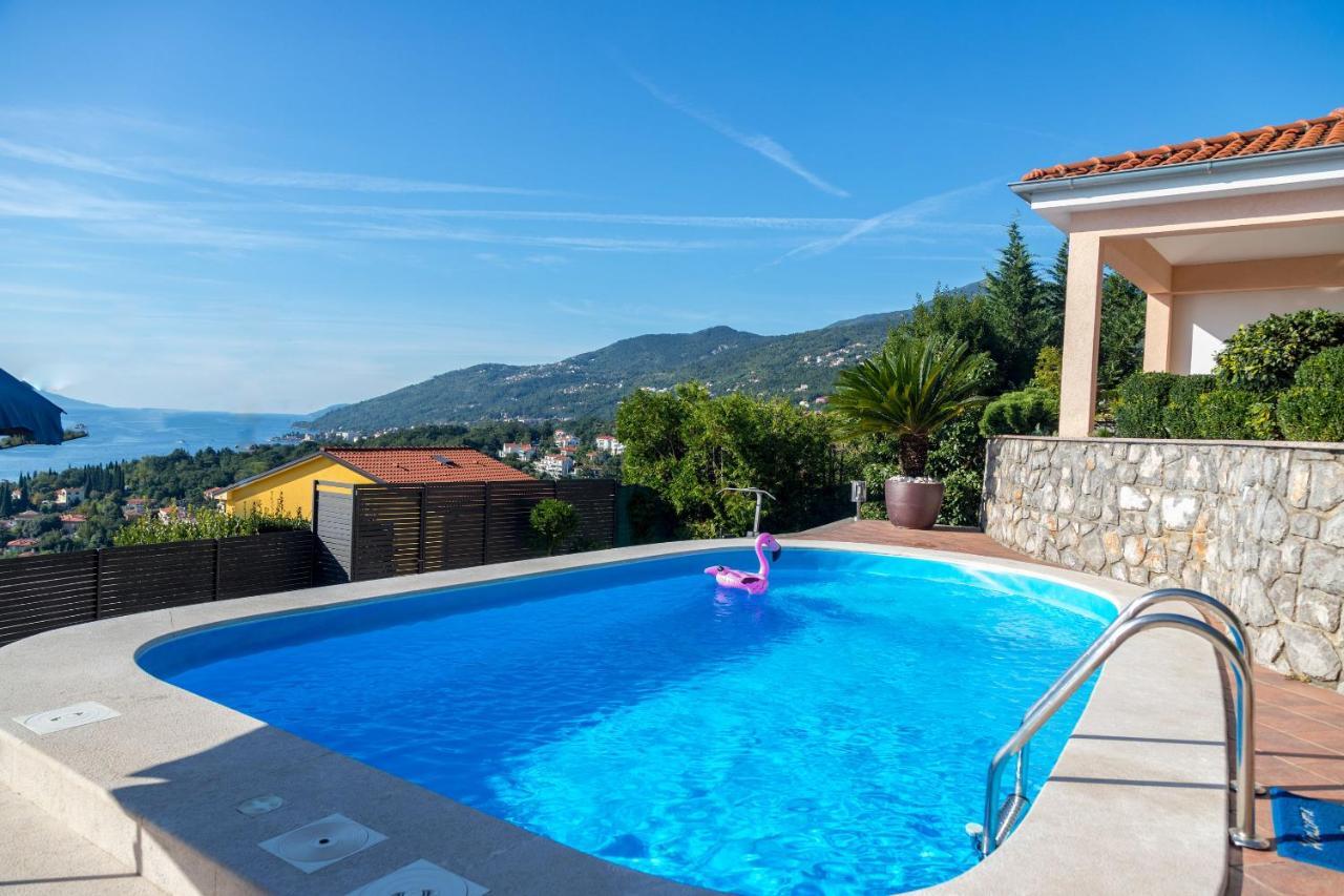 Apartments Villa Adore Ичичи Экстерьер фото