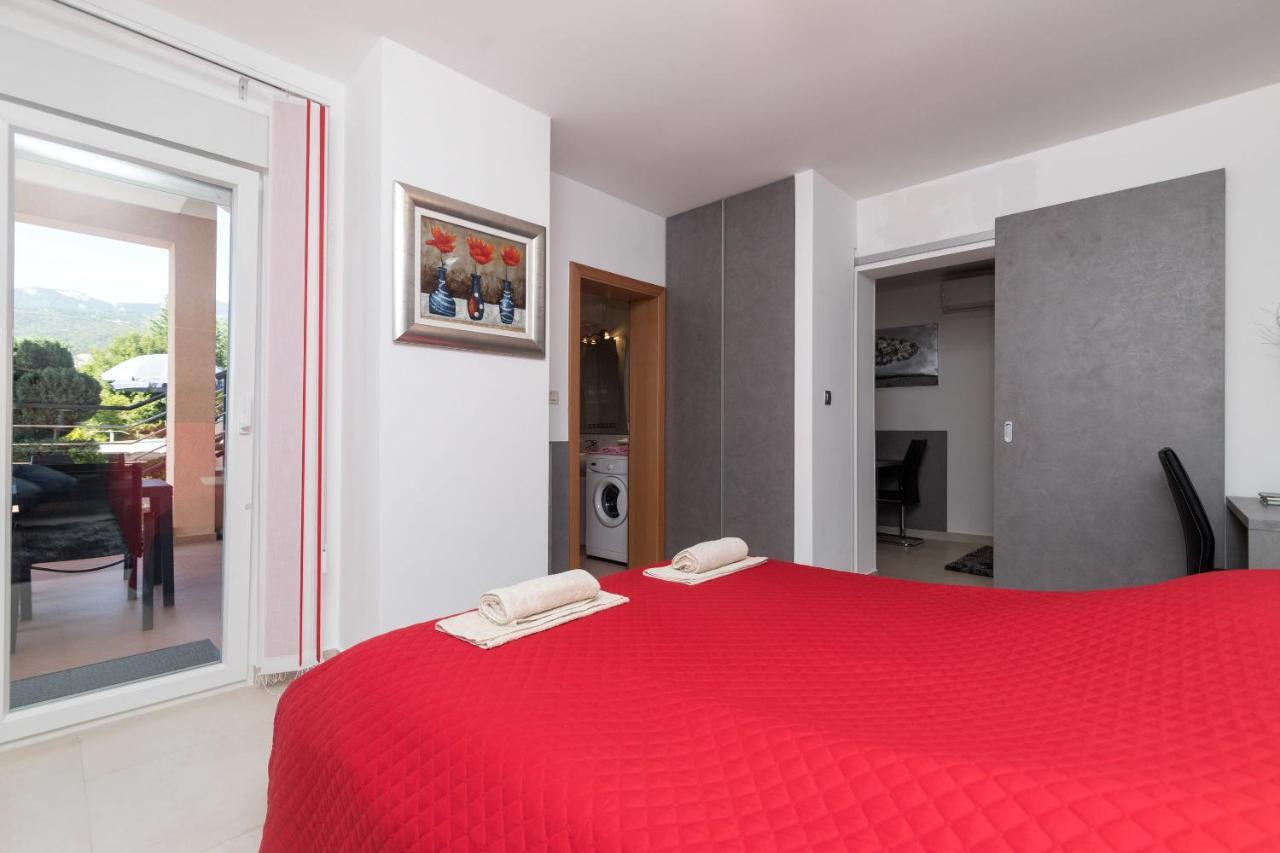 Apartments Villa Adore Ичичи Экстерьер фото