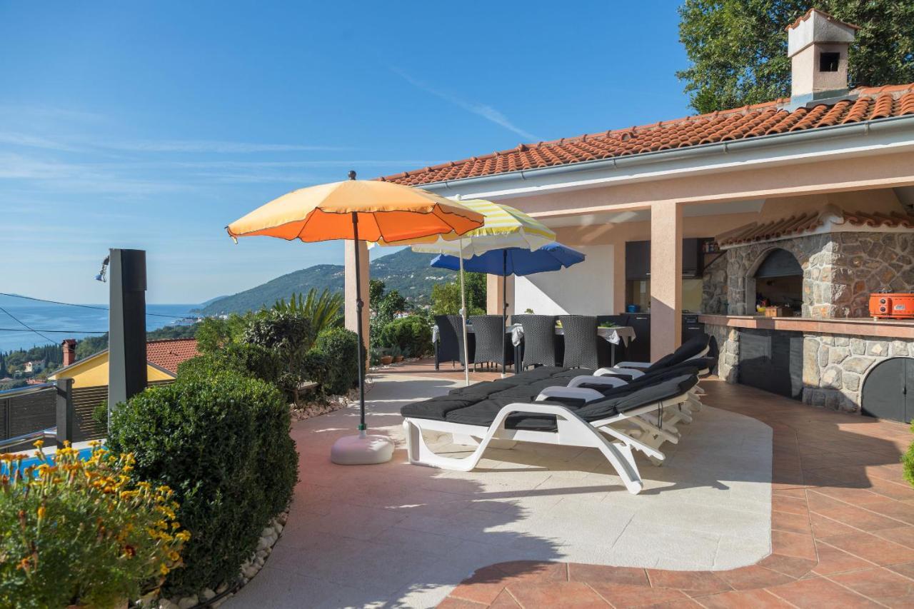 Apartments Villa Adore Ичичи Экстерьер фото