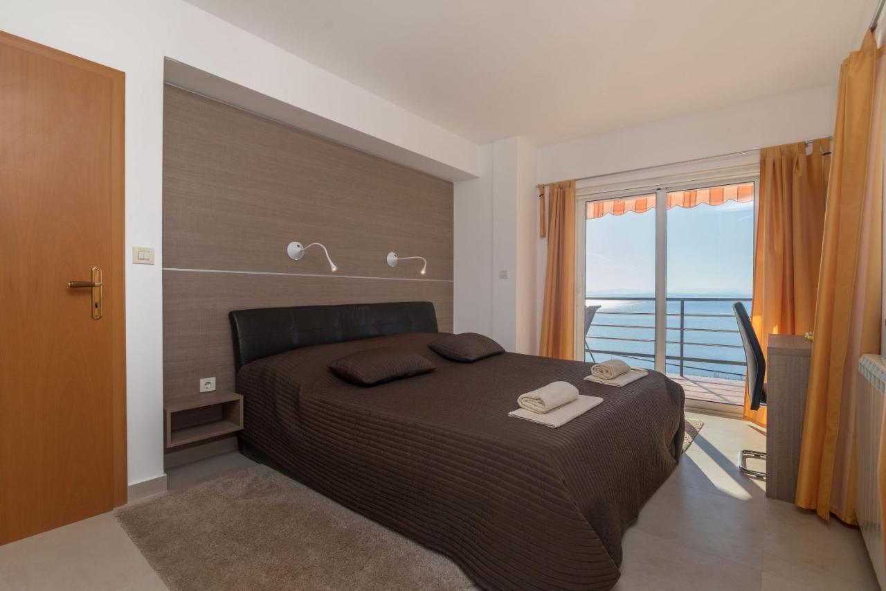 Apartments Villa Adore Ичичи Экстерьер фото
