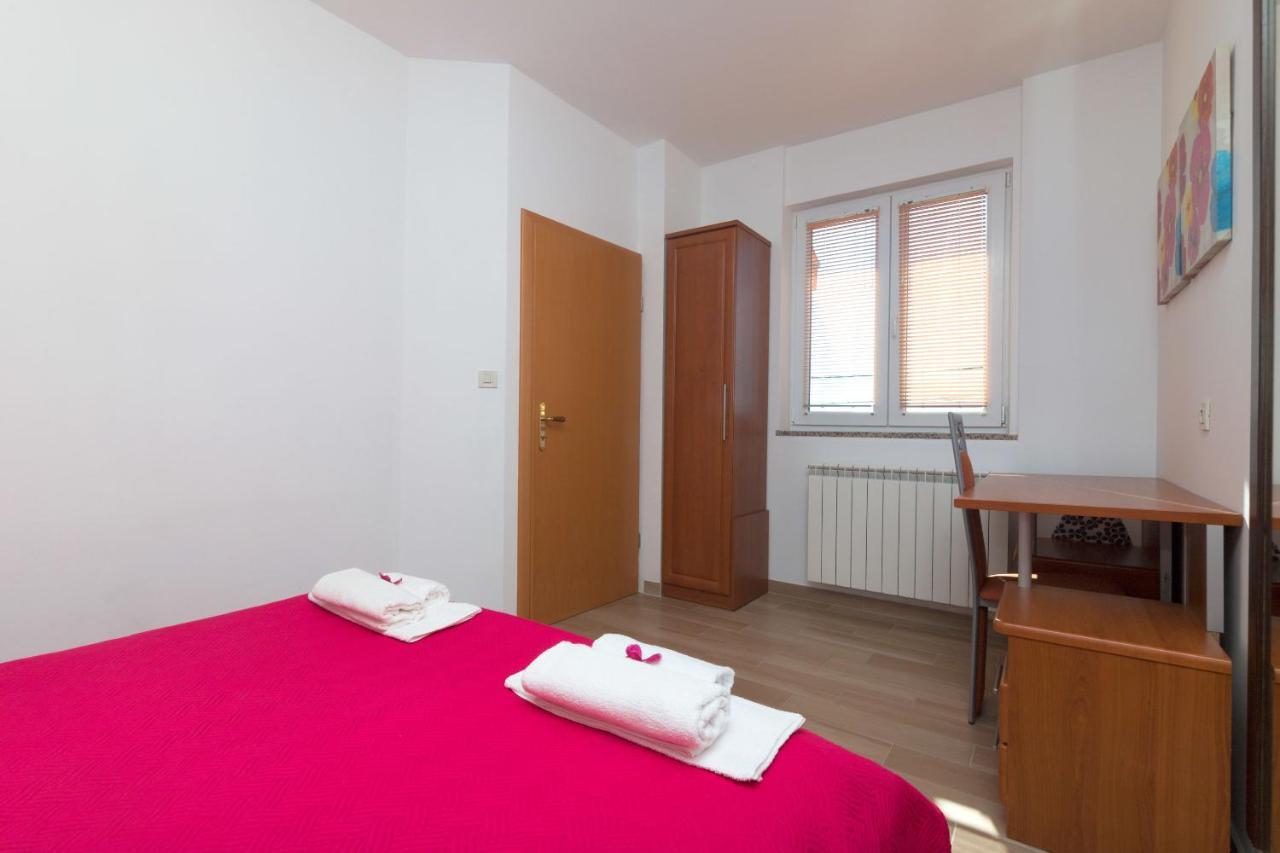 Apartments Villa Adore Ичичи Экстерьер фото