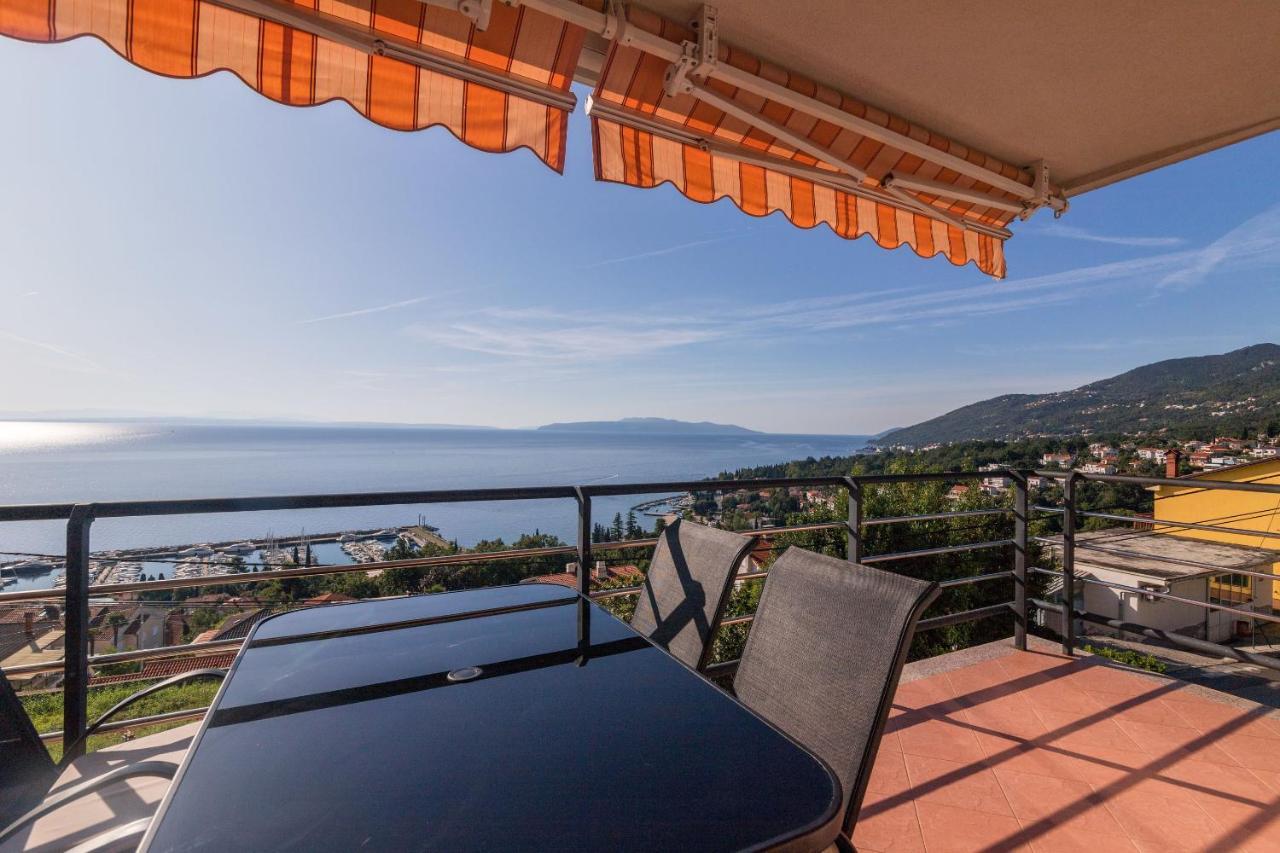 Apartments Villa Adore Ичичи Экстерьер фото