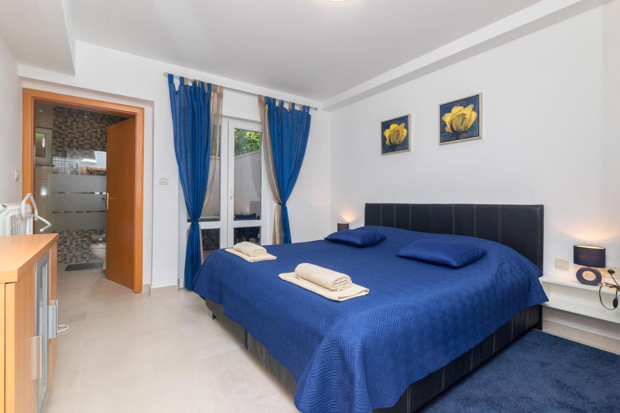 Apartments Villa Adore Ичичи Экстерьер фото